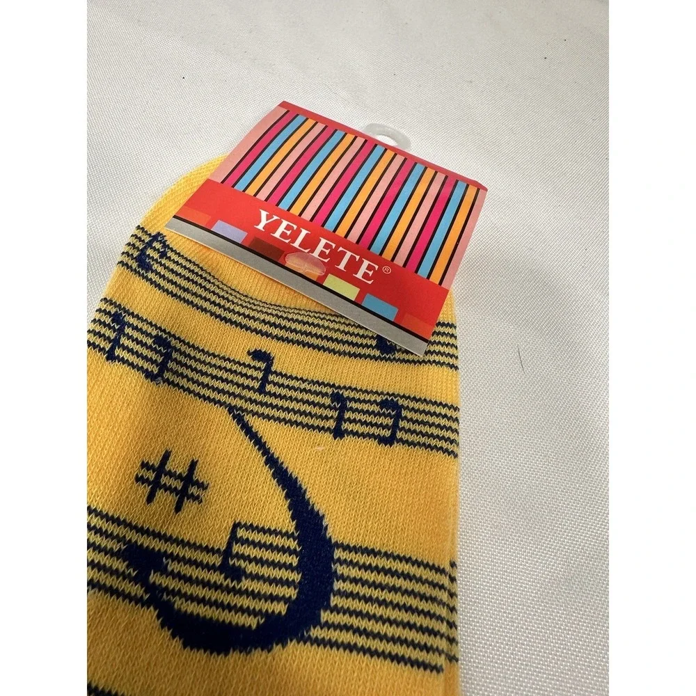 1 pair YELETE womens music knee‎ high crew socks size 9-11